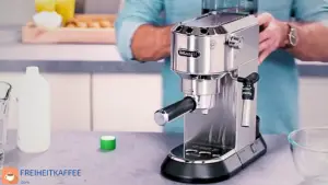 Wie man eine Kaffeemaschine entkalkt